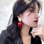 Bold Red Floral Drop Earrings - Image 5