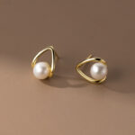 Minimalistic V Pearl Stud Earrings - Image 3