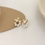 Metal Heart Pearl Earrings