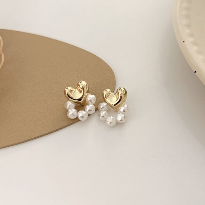 Metal Heart Pearl Earrings - Image 1