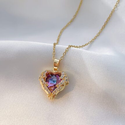 chromatic-heart-necklace