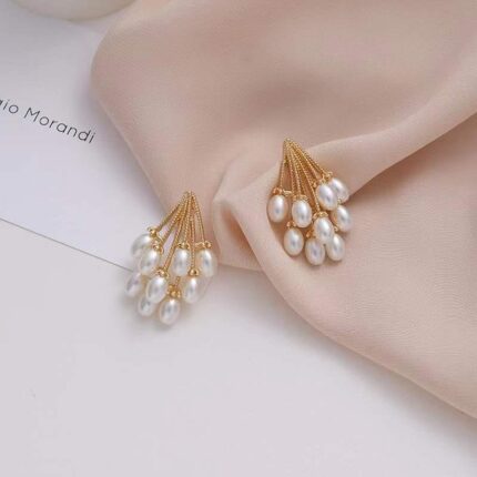 pearl cluster stud earrings