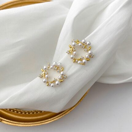 wreath stud earrings